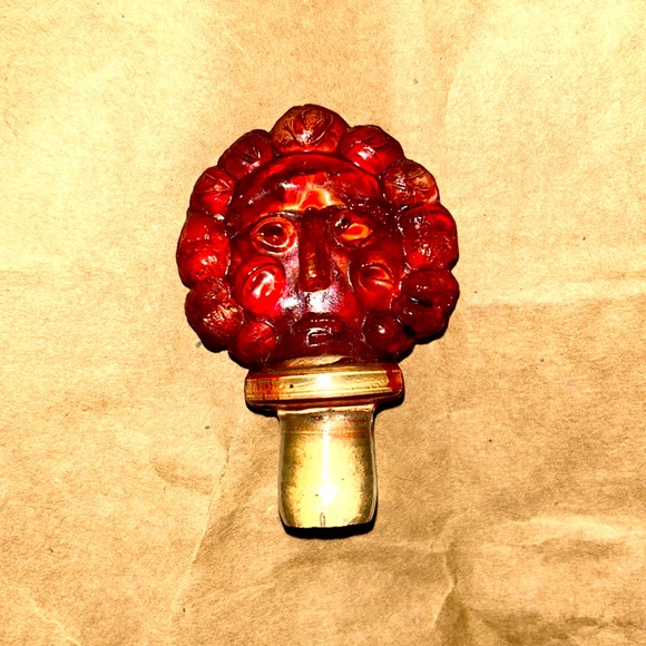 Vintage wine corks / savers & one wine pourer - Picture 4 of 6